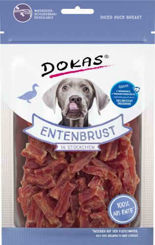 Hundeleckerlis in Form von gewürfelter Entenbrust mit Verpackung mit grauem Hund