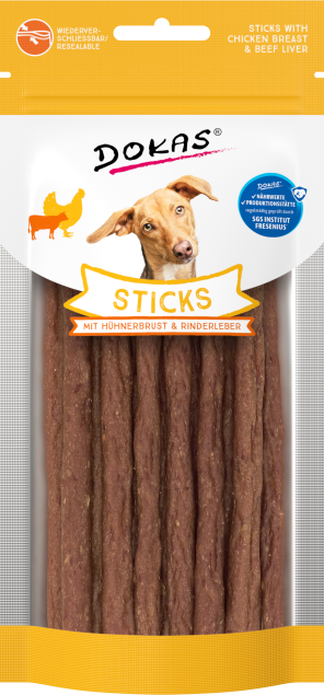 Hundeleckerli-Paket mit der Aufschrift „Dokas Sticks mit Hähnchenbrust und Rinderleber